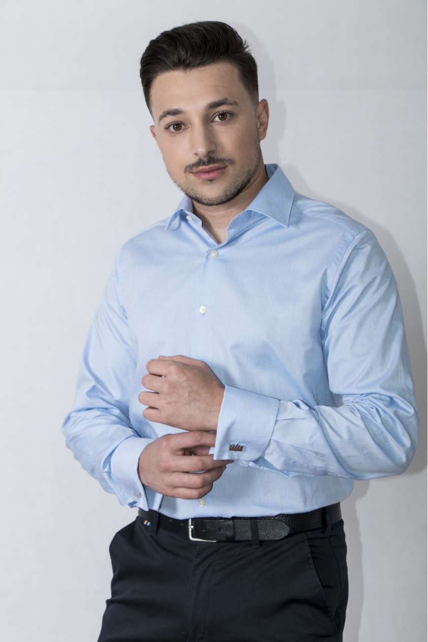 camisa de vestir azul